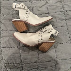 Chinese Laundry Cream Heeled Boots with Studs